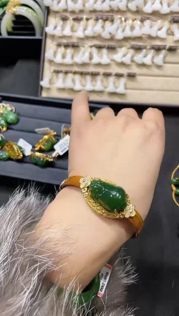 【闪购商品】和田玉手牌银S925镶嵌多样性发一