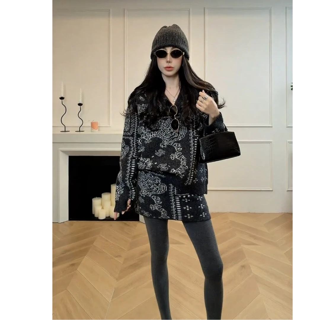 复古图腾撞色加厚V领毛衣短裙时尚套装女秋冬设计感气质两件套潮