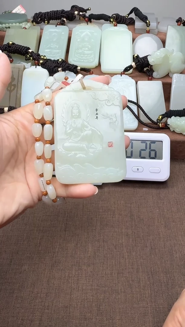 颈饰未镶嵌和田玉1