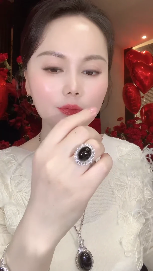 18K金镶嵌戒指翡翠A73