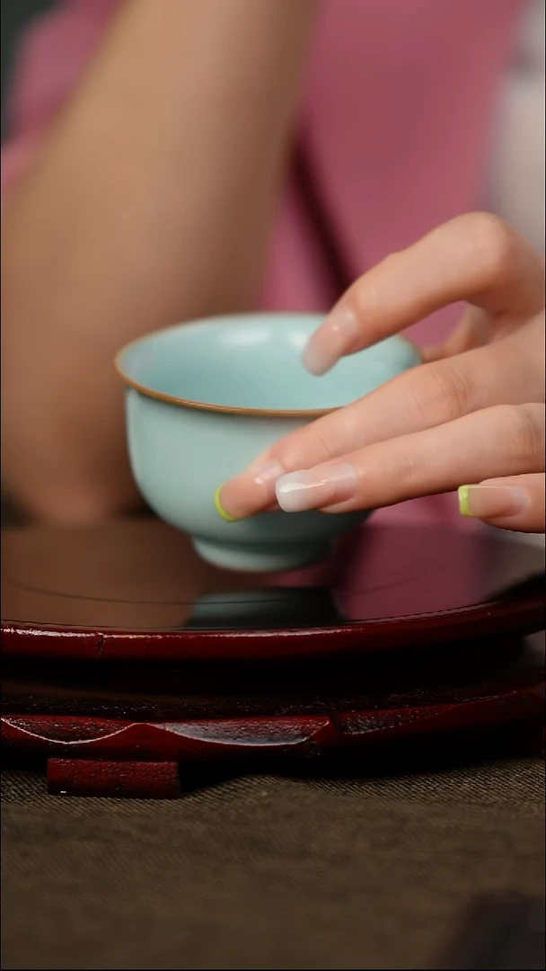 压手杯 带底款 亮面