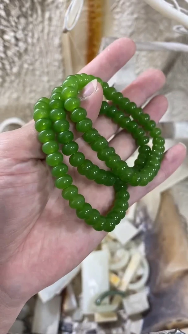 果绿卡8MM串精美百搭 发一个