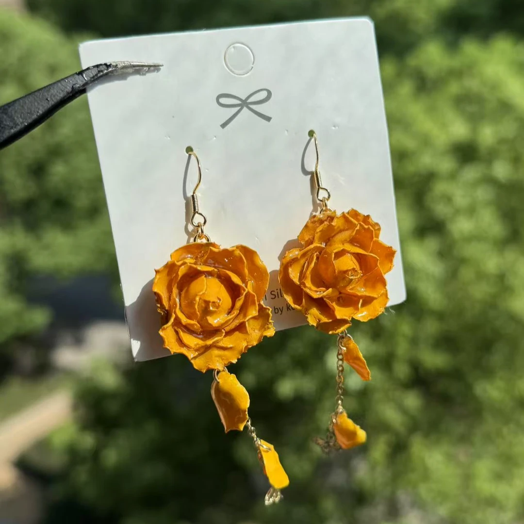 合金树脂耳饰 多巴胺系列两片花瓣永生花纯手工百搭长款时尚耳环