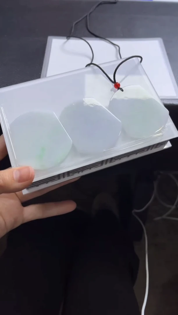 【闪购商品】翡翠颈饰未镶嵌M45/多样性发一件/配绳子