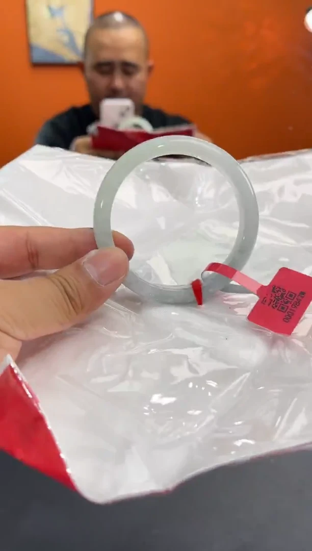 未镶嵌手镯翡翠7