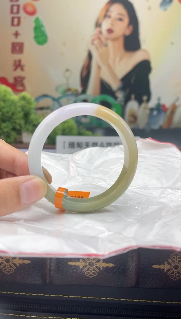 【闪购商品】翡翠手镯未镶嵌手镯4