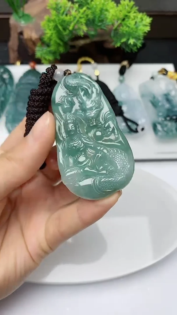 【闪购商品】翡翠颈饰未镶嵌
