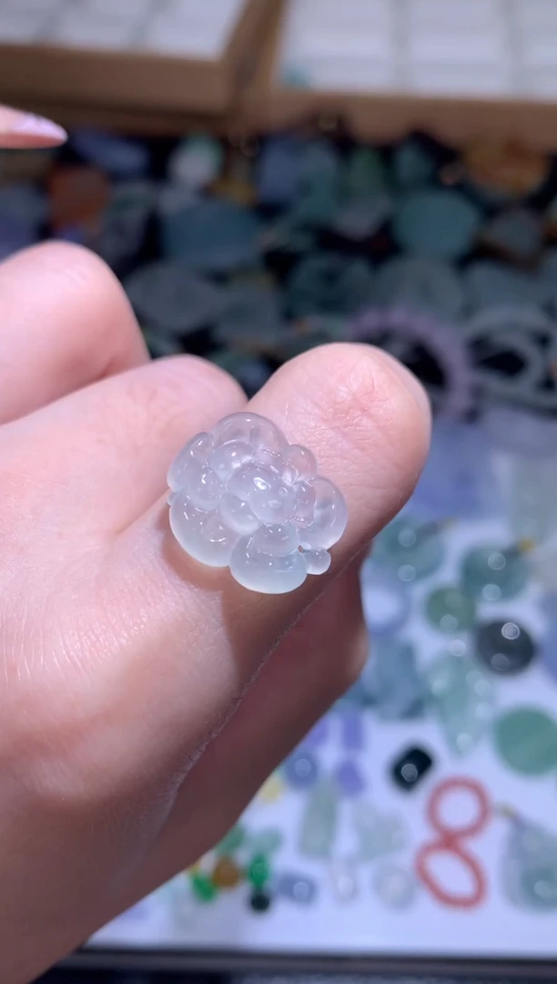 未镶嵌定制翡翠莲花