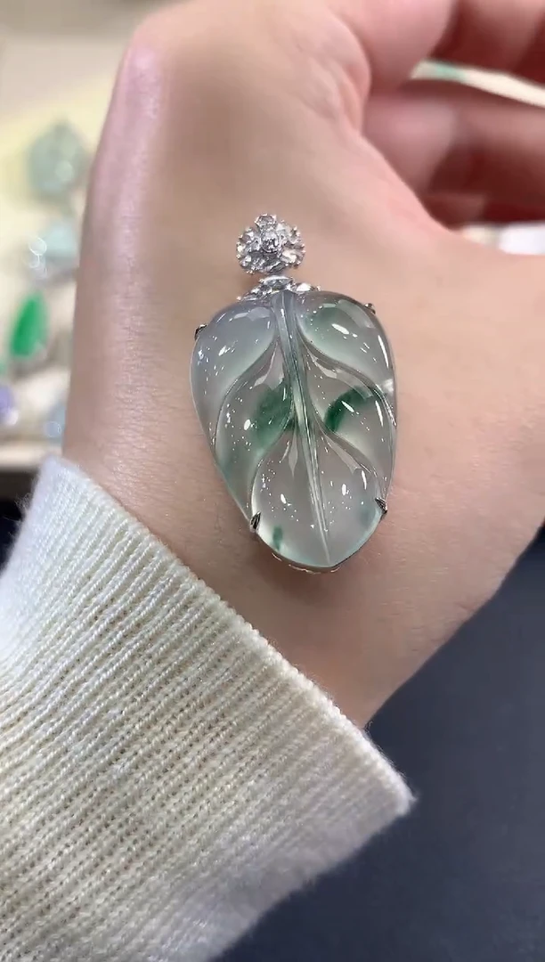 吊坠(不含链)18K金镶嵌翡翠b142