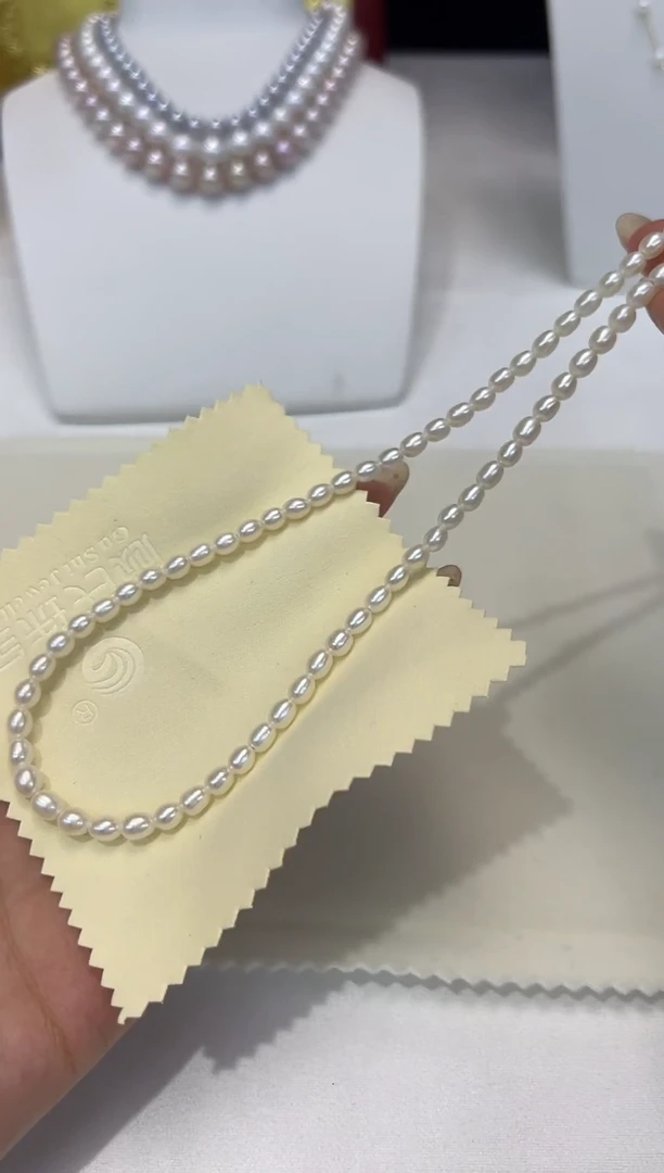 淡水珍珠银S925镶嵌颈饰5MM左右