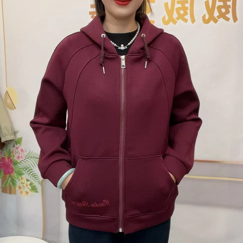 后背刺绣连帽外套