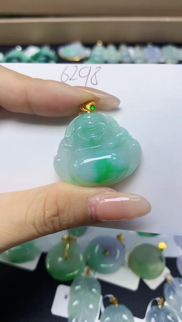 翡翠18K金镶嵌颈饰天然缅甸翡翠A货