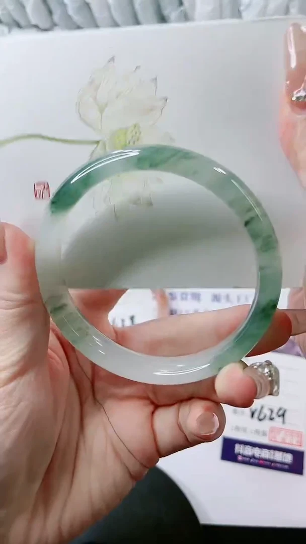 【闪购商品】石英质玉手镯未镶嵌多样性发货V629-65