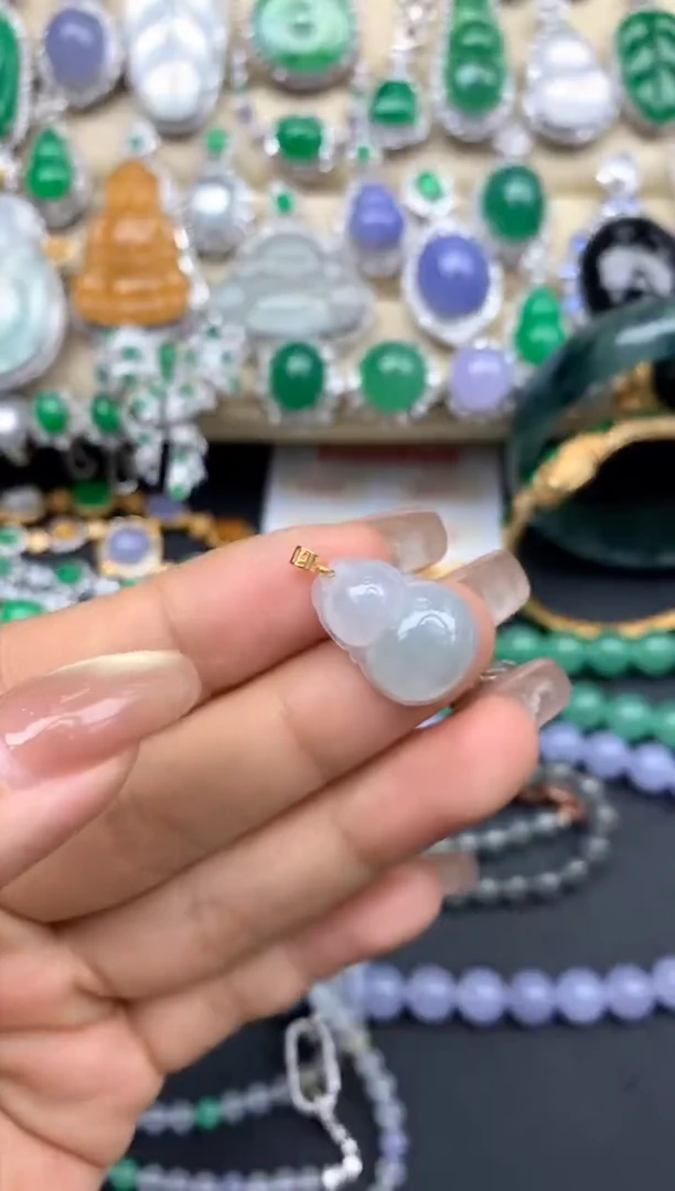 颈饰18K金镶嵌翡翠112-中国好珍宝