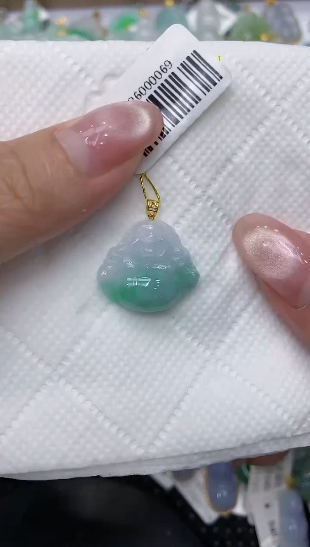 翡翠18K金镶嵌颈饰111111111