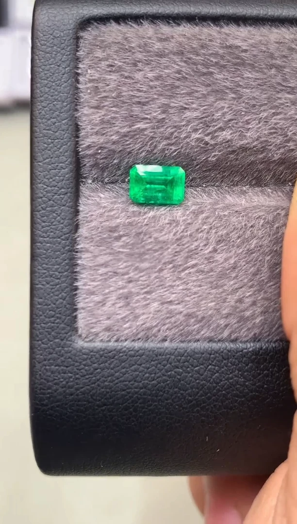 【闪购商品】定制祖母绿裸石未镶嵌祖切 祖母绿 0.74ct