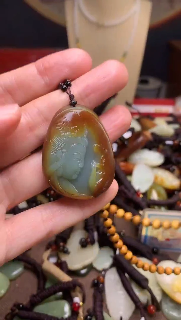 颈饰未镶嵌和田玉新疆料青海料清水和田玉吊坠