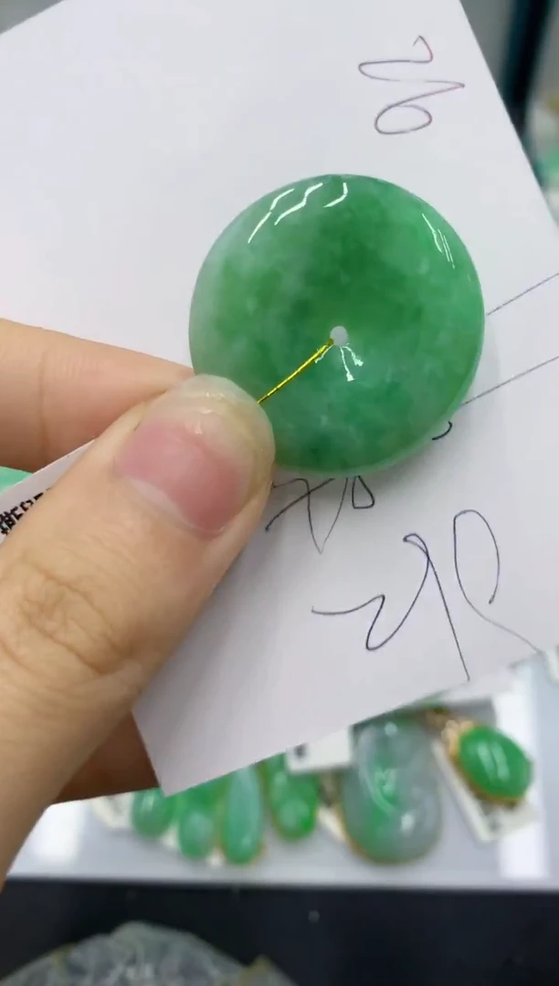 颈饰未镶嵌翡翠11111111111111