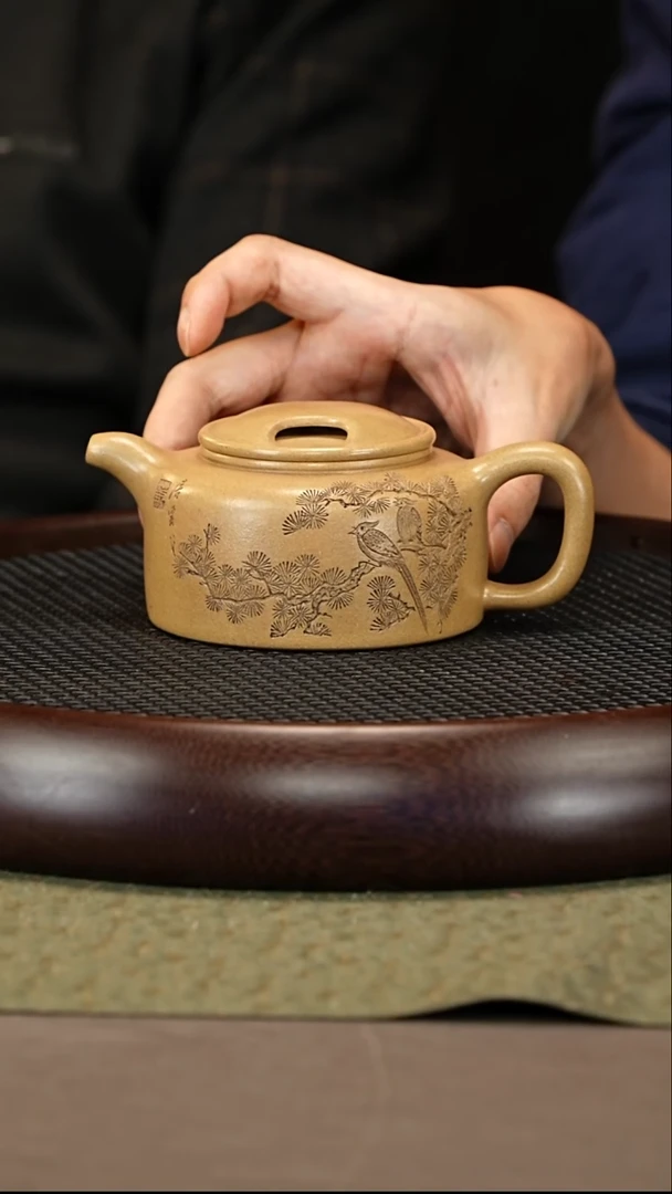 茶壶紫砂46 顾顺芝 老段泥 牛盖莲子340cc