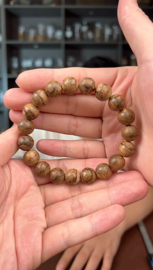 沉香手串44菩萨棋11mm 12克 多样性发其一