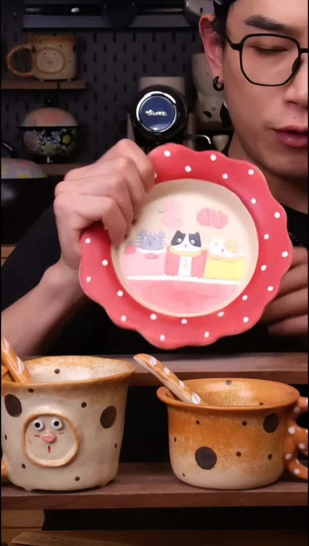 盘景德镇可爱设计师款陶瓷