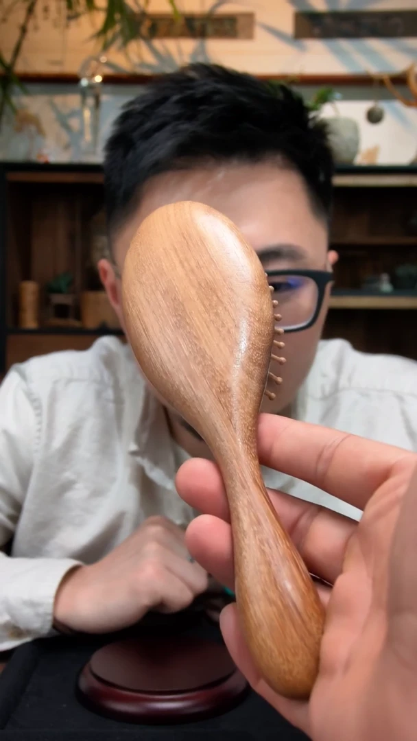 木质工艺气垫梳子ZD