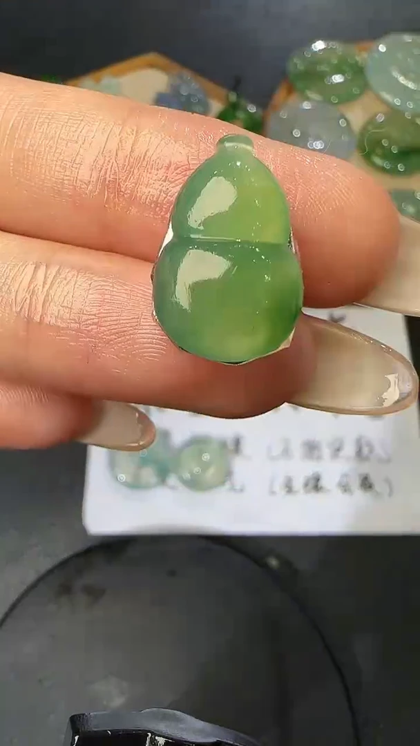 定制翡翠未镶嵌豆**贝毛货73