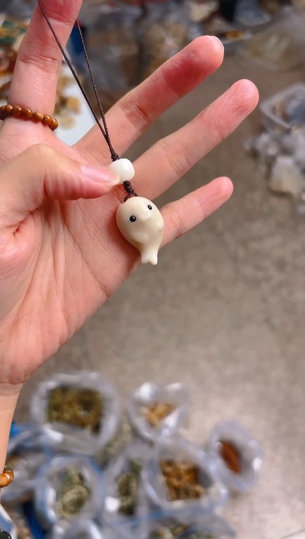 吊坠菩提根/象牙果小  海  豹挂件