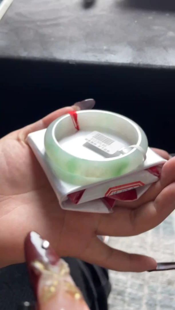 未镶嵌手镯翡翠三天鉴赏期