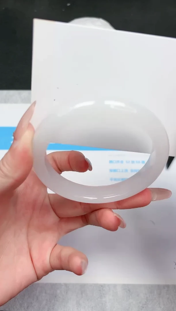 【闪购商品】石英质玉手镯未镶嵌560-60