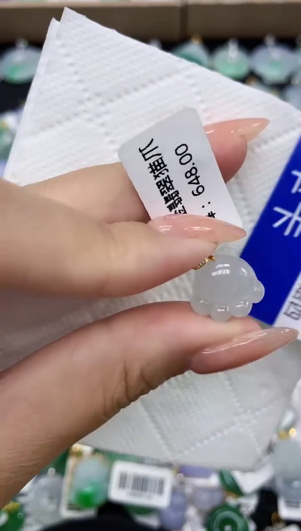 颈饰18K金镶嵌翡翠11111111111
