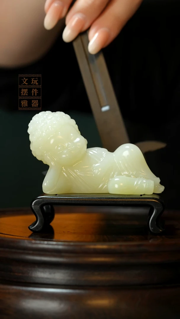 玉《悠然自得躺佛》手把件摆件