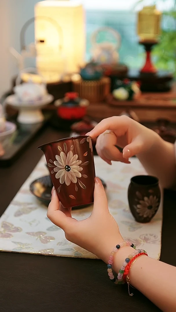 陶瓷茶具山楂红花口公道杯