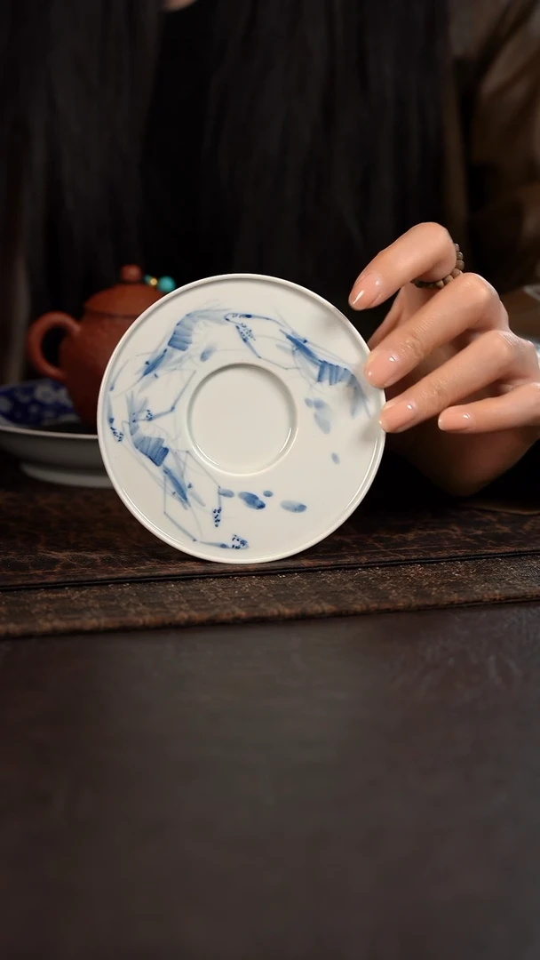 【闪购商品】杯微瑕HLX陶瓷虾趣大饼子盖置 随机