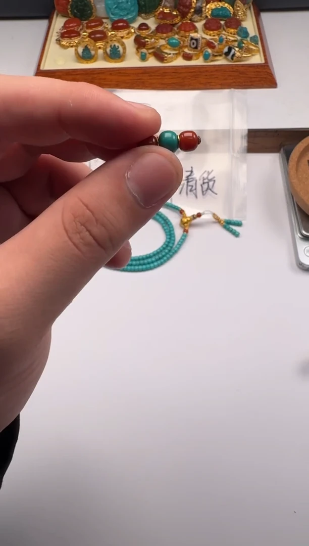 18K金镶嵌南红玛瑙挂件平***～配饰配饰