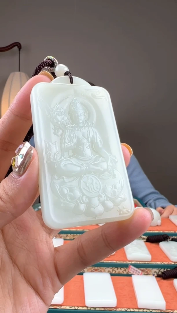 【闪购商品】和田玉颈饰未镶嵌1