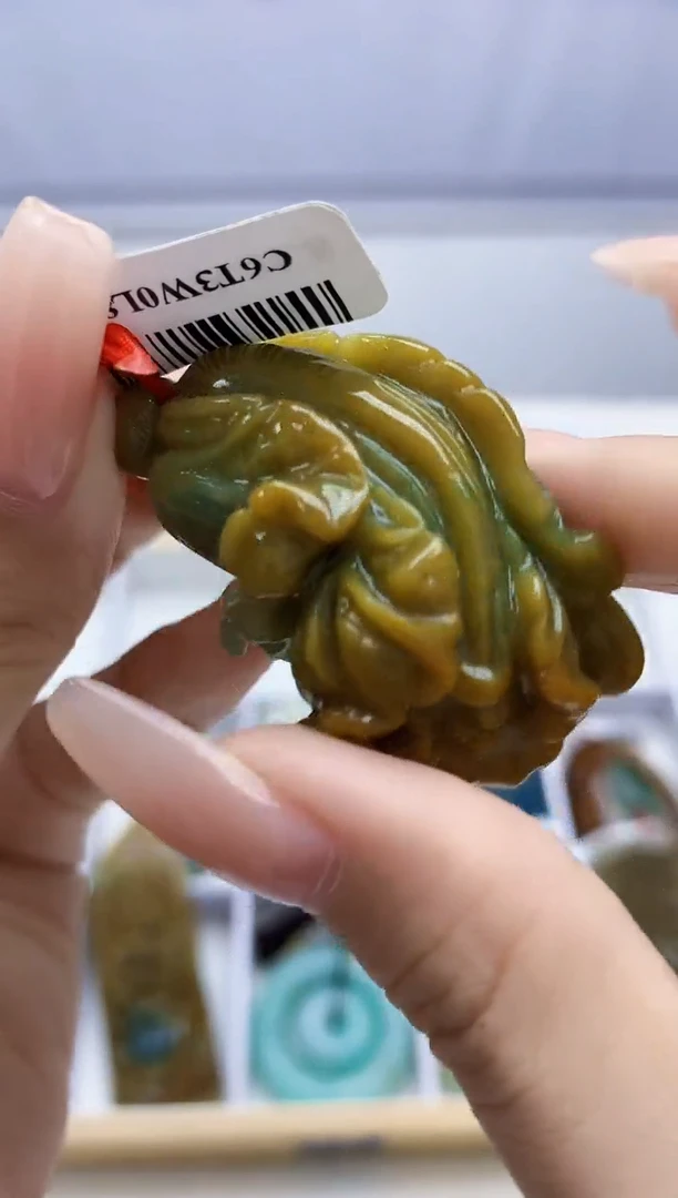 定制翡翠未镶嵌4812xx-毛货挂件84