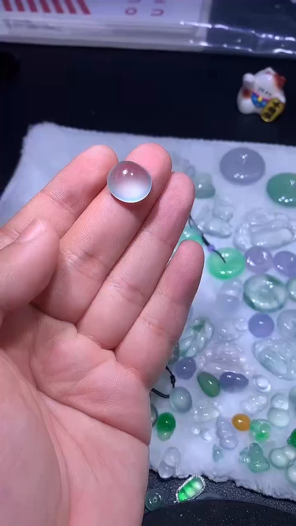 翡翠未镶嵌颈饰蛋面