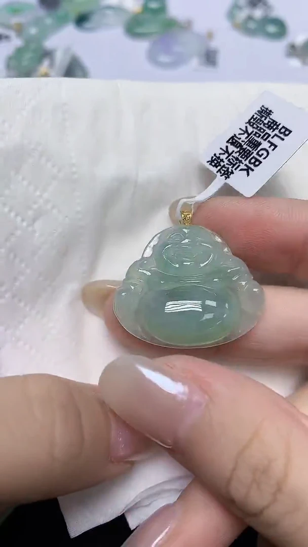 翡翠18K金镶嵌颈饰天然缅甸翡翠A货