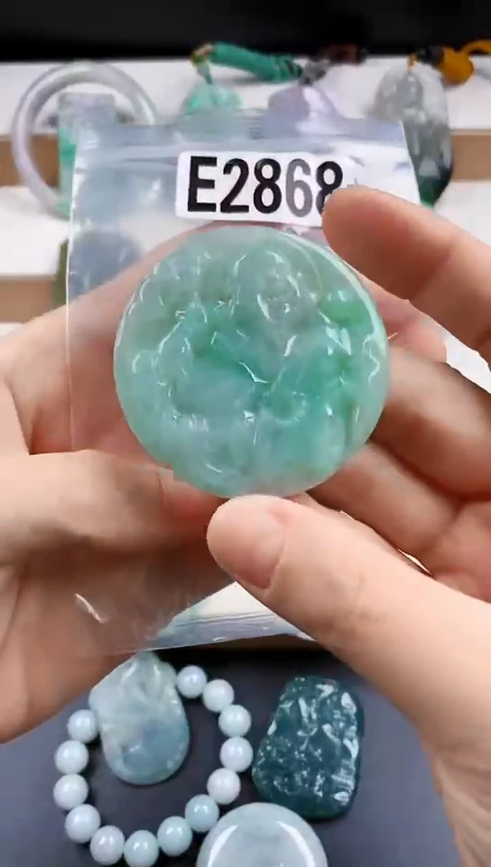 颈饰未镶嵌翡翠天然翡翠吊坠挂件