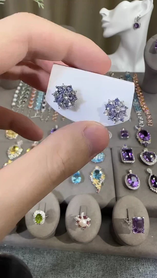 银S925镶嵌耳饰坦桑石11mm耳钉设计款