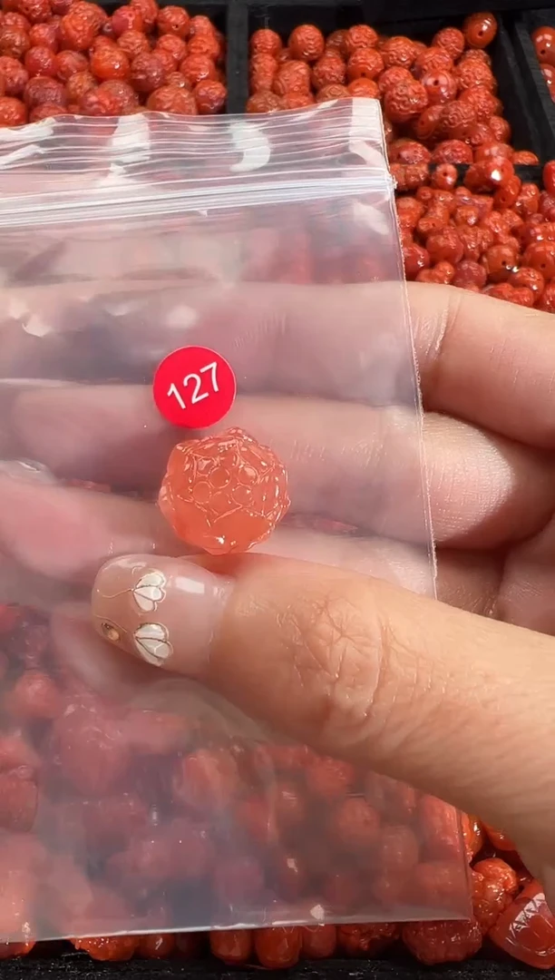 颈饰未镶嵌南红玛瑙1