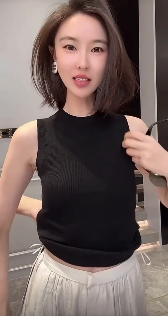 欧洲站复古运动工字小背心百搭内搭外穿短款修身显瘦坎肩无袖上衣