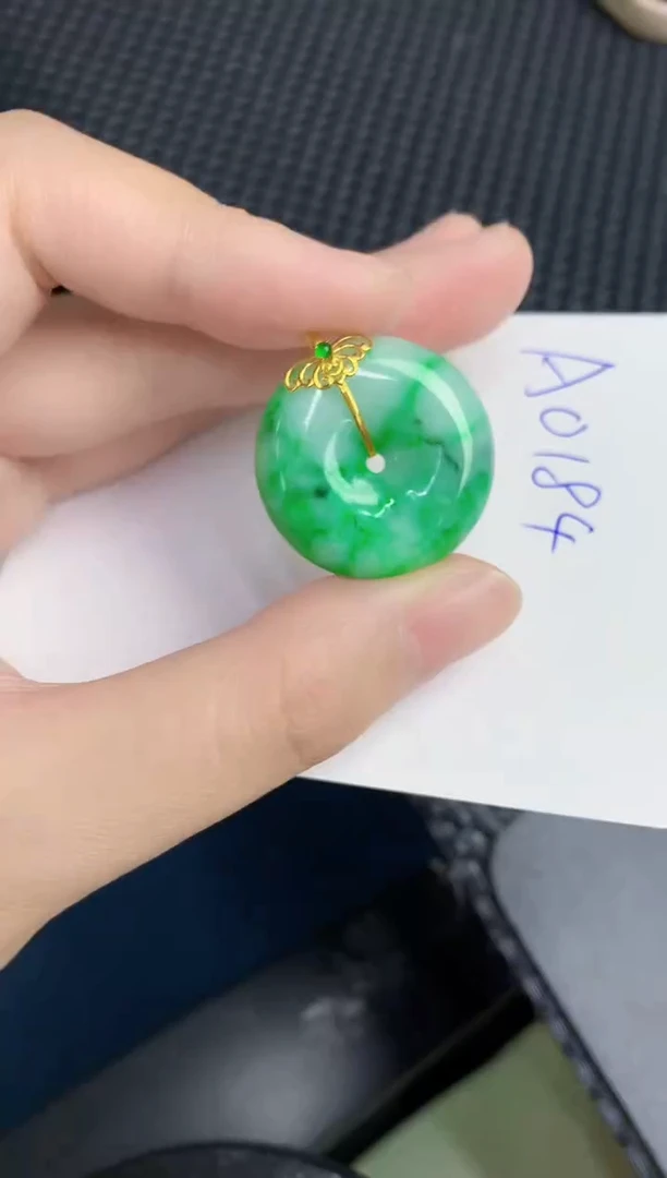 【闪购商品】翡翠颈饰18K金镶嵌0000000000