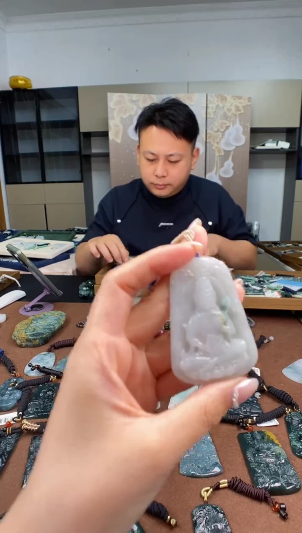 颈饰未镶嵌翡翠多样性发其一