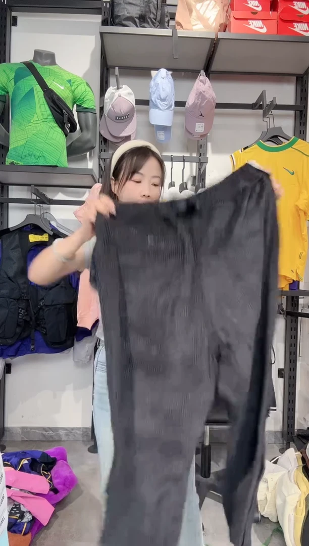 1697   编码 瑕疵款直播间过款为准 尺码 2XL