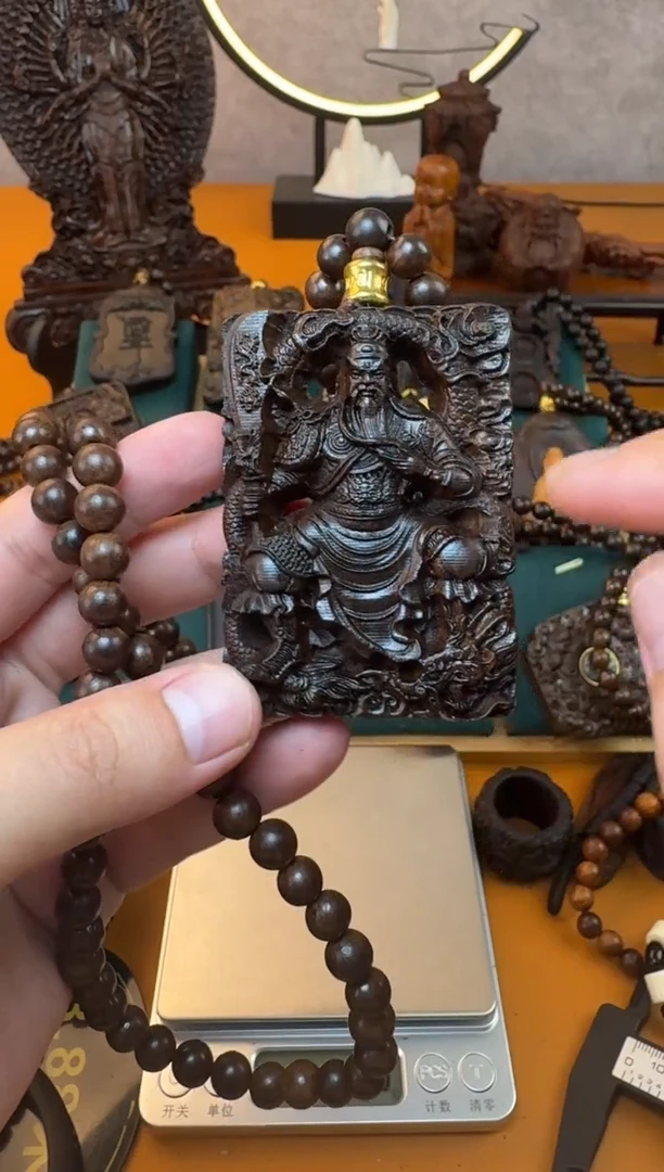 贡木吊坠《巴布亚贡木》新品御龙立刀关公+108颗