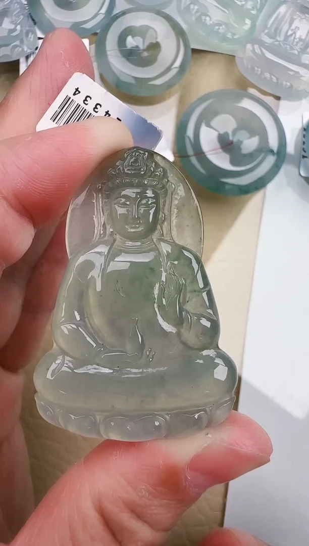 翡翠未镶嵌颈饰缅甸天然翡翠