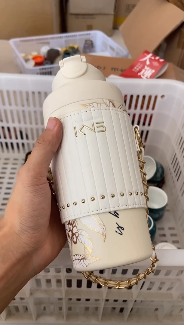 无运费险有瑕疵的摄影的产品有使用过的痕迹有点脏介意勿拍