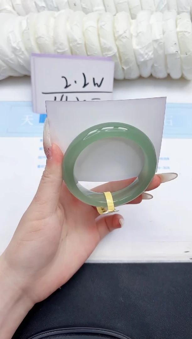 未镶嵌手镯石英质玉222-58